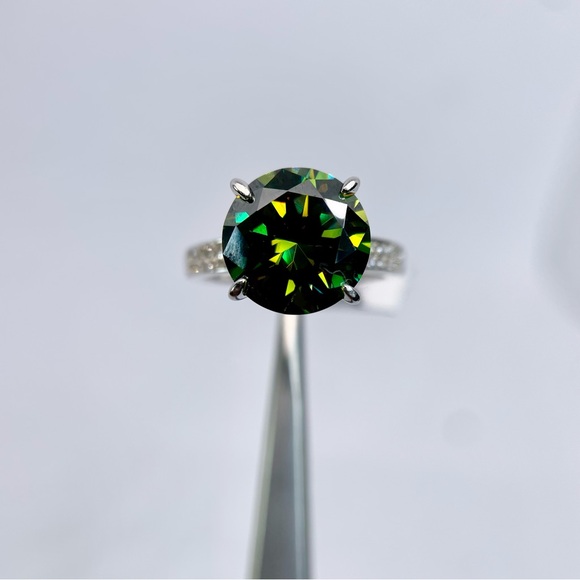 5 Carat Green Moissanite Ring 18K White Gold 925 Silver Wedding Anniversary - Picture 7 of 14